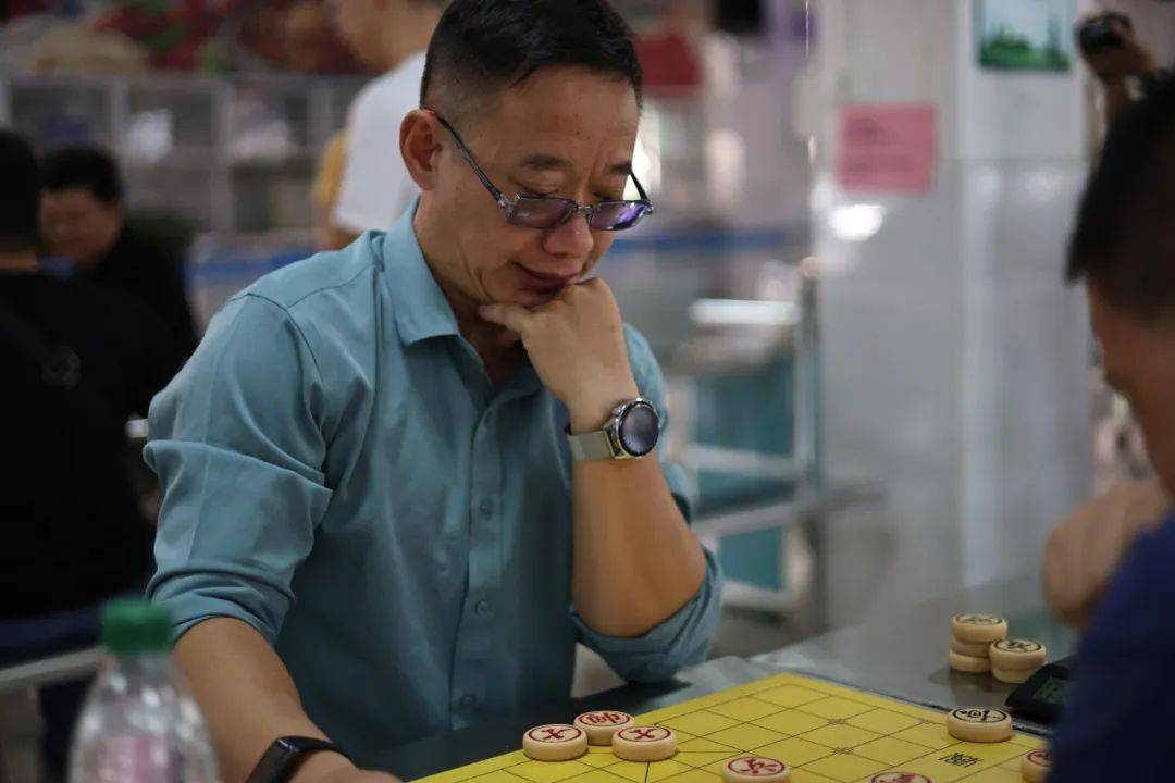 MK体育-主帅指挥棋如排兵布阵坚毅不动摇